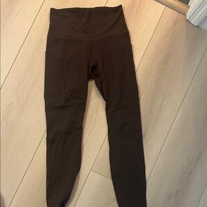 Lululemon Athletica Chocolate Leggings size 6 with pockets